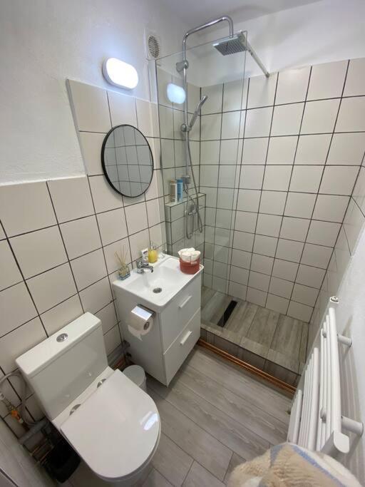 Black& White Apartment Braşov Dış mekan fotoğraf